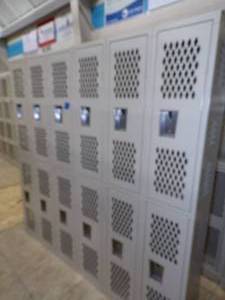 lot 46 image: Metal School Lockers