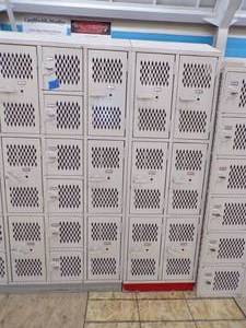 lot 13 image: Metal School Lockers