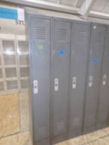 lot 22 image: Metal School Lockers