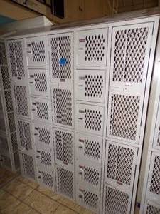 lot 43 image: Metal School Lockers