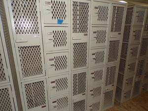 lot 44 image: Metal School Lockers
