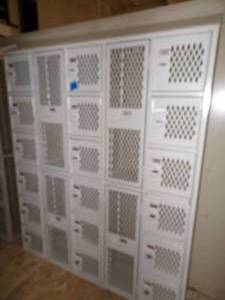 lot 45 image: Metal School Lockers