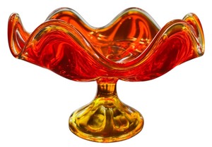 lot 103 image: Vintage Viking Epic 6 Petal Compote in Persimmon Orange or Amberina Orange