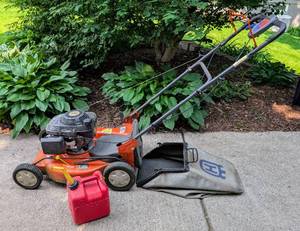 lot 119 image: Husqvarna 5521 Lawnmower