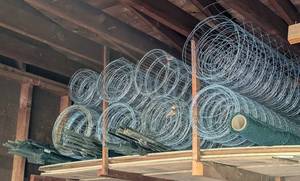 lot 121 image: Rolls of 4ft Wire Fence and Metal Stakes