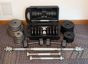 lot 70A image: Assorted Weight Bars and Plates