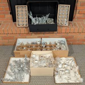 lot 75 image: Variety of Smith & Hawkin Silver Christmas Decor and Ornaments