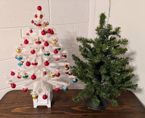 lot 79A image: Adorable Pair of Miniature Christmas Trees