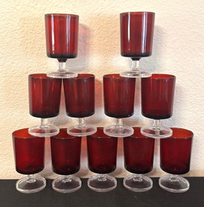 lot 27 image: Vintage Luminarc Arcoroc Cavalier Ruby Red Stemware