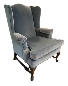 lot 31 image: Vintage Ethan Allen Traditional Classics Wingback Armchair