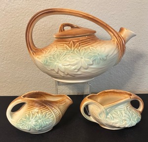 lot 65 image: Vintage McCoy Daisy Teapot Set
