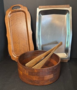 lot 105 image: Vintage Serving Trays and Bowl by Haskelite, Siamese Teak and More