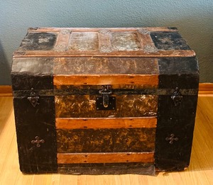 lot 20 image: Antique Wooden Storage Trunk with Metal Accents  Antique Steamer Trunk