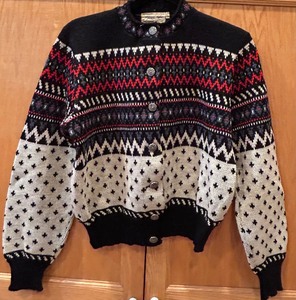 lot 46 image: Beautiful 1950s Imported Vintage Jersild Wool Sweater