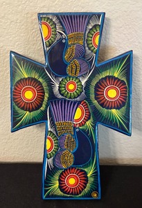 lot 126 image: Talavera Mexican Folk Art Cross Figurine