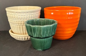 lot 131 image: Three Pretty Planters by McCoy, USA Pottery and More