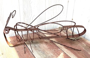 lot 137 image: Metal Grasshopper Planter Stand