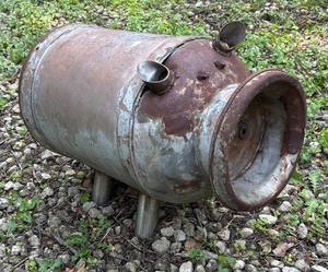 lot 161 image: Vintage Milk Can Pig Yard Decor
