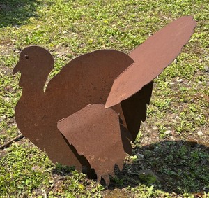 lot 168 image: Metal Turkey Lawn Decor Sculpture, 24 Inches Tall