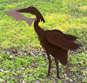 lot 173 image: Decorative Outdoor Metal Heron Sculpture