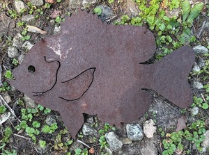 lot 176 image: Metal Rustic Style Silhouette Fish Sculpture