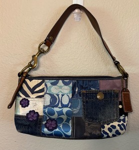 lot 231 image: Vintage Patchwork Coach Handbag