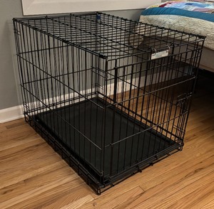 lot 240 image: Metal Pet Kennel