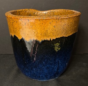 lot 265 image: Hai Phong Planter Pot