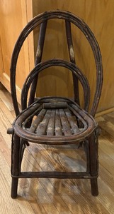 lot 274 image: Beautiful Bent Wood Childrens Chair