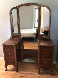 lot 19 image: Antique Walnut Vanity with Trifold Mirror