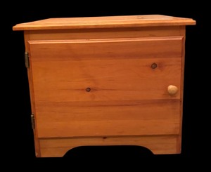 lot 316 image: Pretty Pine Accent Table with Storage Tray Inserts
