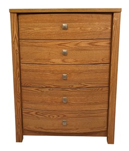 lot 15 image: Five Drawer Dresser