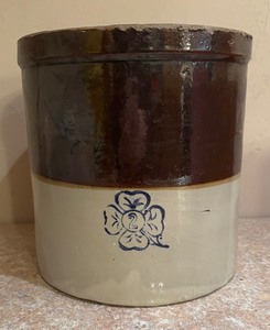lot 327 image: Vintage Alabama Miller Two Gallon Crock
