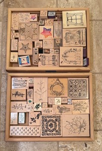 lot 415 image: Two Trays of Crafting Rubber Stamps of Florals, Trees, Stars and More