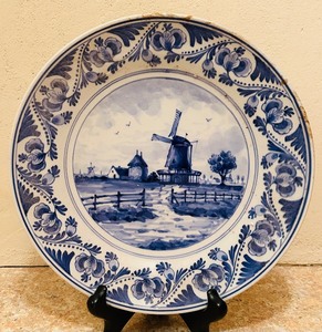 lot 359 image: Vintage Blue and White Delft Plate