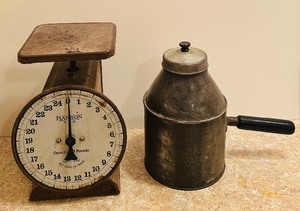 lot 295 image: Antique Baker Coffee Maker and Vintage Scale