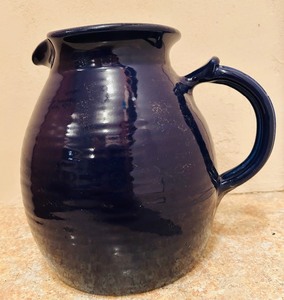 lot 290 image: Purple Pottery