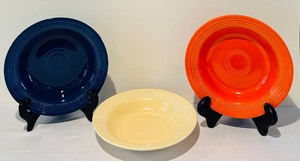 lot 251 image: Three Fiestaware Plates  Shallow Bowls