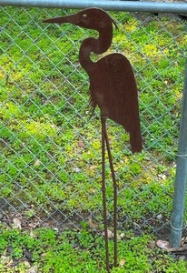 lot 153 image: 40-Inch Tall Metal Heron Garden Sculpture