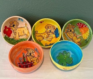lot 96 image: Set of 5 Debra Fauxt Hand-Painted Ceramic Bowls