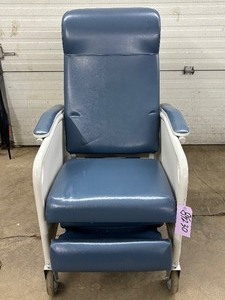 lot 11 image: MSRP $1,000 Winco Care 529 Patient Recovery Room Recliner Chair -ideally suited for use in infusion centers, patient rooms & recovery rooms in clinics - Great Condition