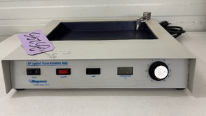 lot 60 image: Boekel Scientific Lighted Tissue Floatation Bath offers precision and clarity for preparing paraffin embedded tissue sections. Built-in lighting improves visibility while maintaining consistent temperature to eliminate wrinkles and distortion.