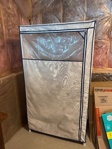 lot 5 image: Portable Closet