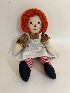 lot 21 image: Large Raggedy Ann Doll