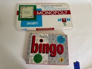 lot 32 image: Bingo & Monopoly