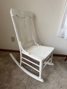 lot 49 image: Wooden Rocking Chair
