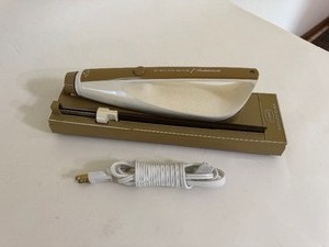 lot 72 image: Vintage Hamilton Beach Electric Corded Electric Carving KnifeSlicer