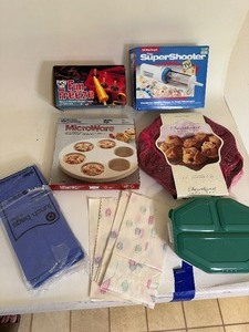lot 73 image: New Kitchen Items