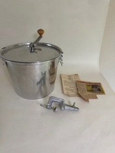 lot 94 image: Vintage Bread Maker