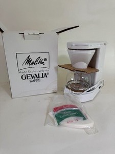 lot 98 image: New Coffee Pot